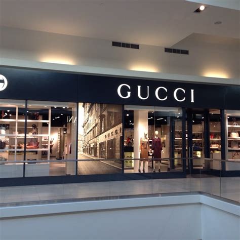 gucci jas outlet|where are Gucci outlets located.